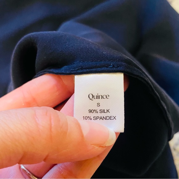 QUINCE Navy Washable Stretch Silk Wrap Dress Size Small - Picture 7 of 7